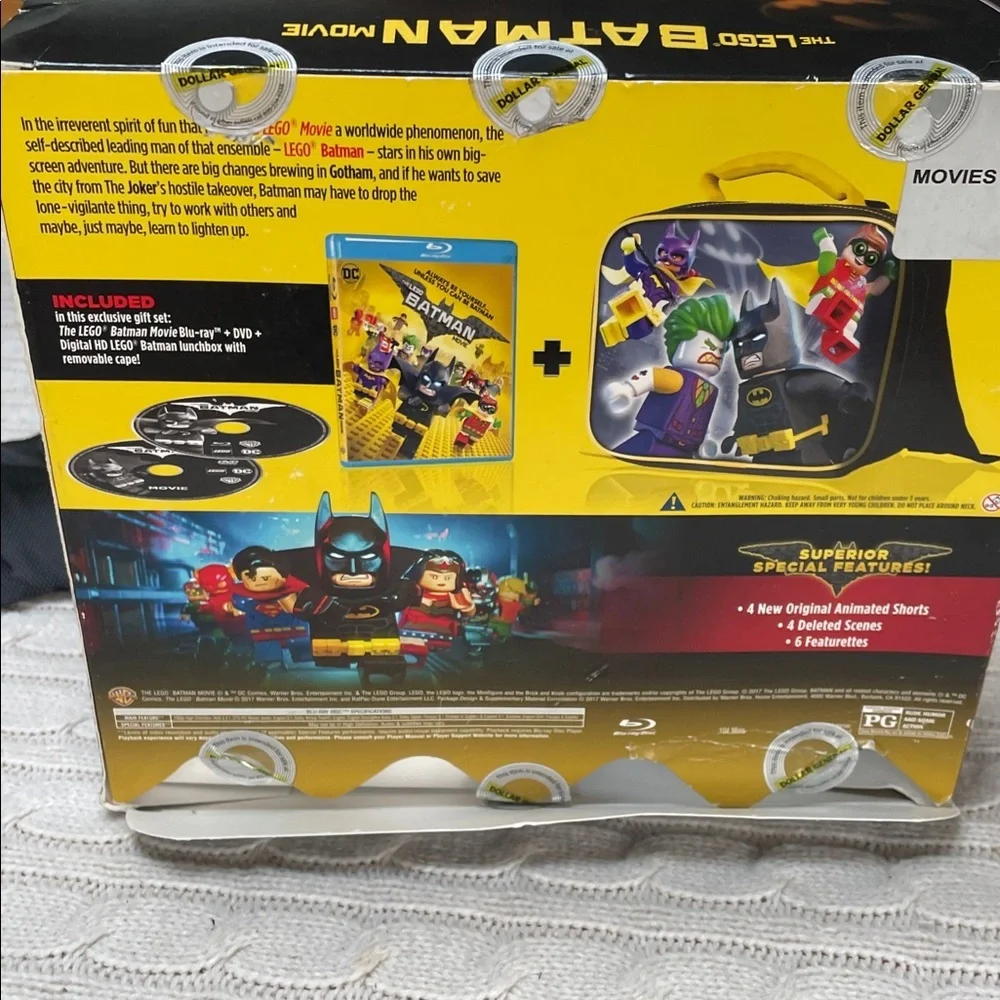 New Lego Batman Movie Blu-Ray and DVD lunchbox removable cape 2017 Warner Bros